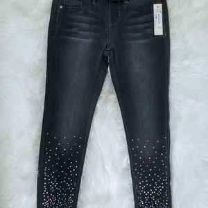 Girls black skinny jeans with stars